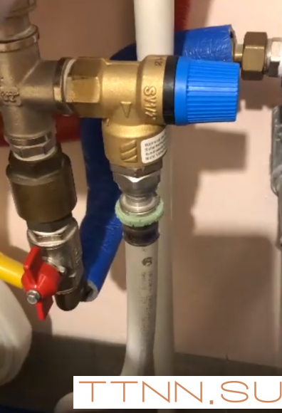 Предохранительный клапан Watts SVW 10 1/2 Предохранительный клапан Watts SVW 10 1/2